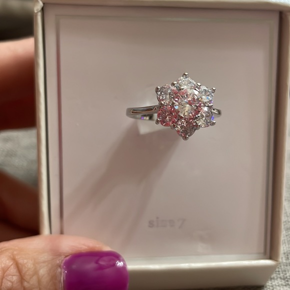 Silver cubic zirconia ring size 7 - Picture 3 of 4